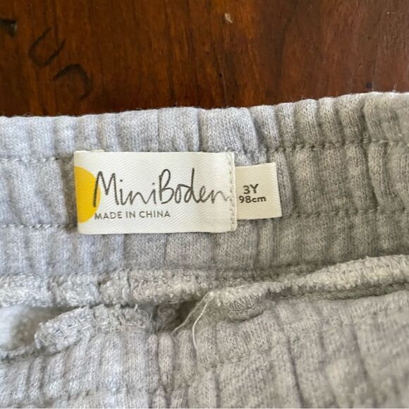 Mini Boden Cotton Sweatpants Shorts with Pockets Size 3T Toddler Girl - Picture 3 of 6